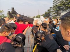 【连云港拓展培训公司】如何实施体验式拓展项目！