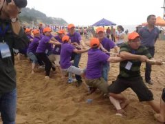 连云港拓展活动项目之心心相印（背夹球）介绍